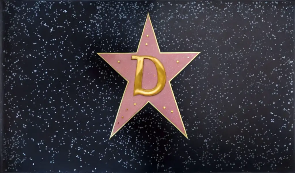 the letter d
